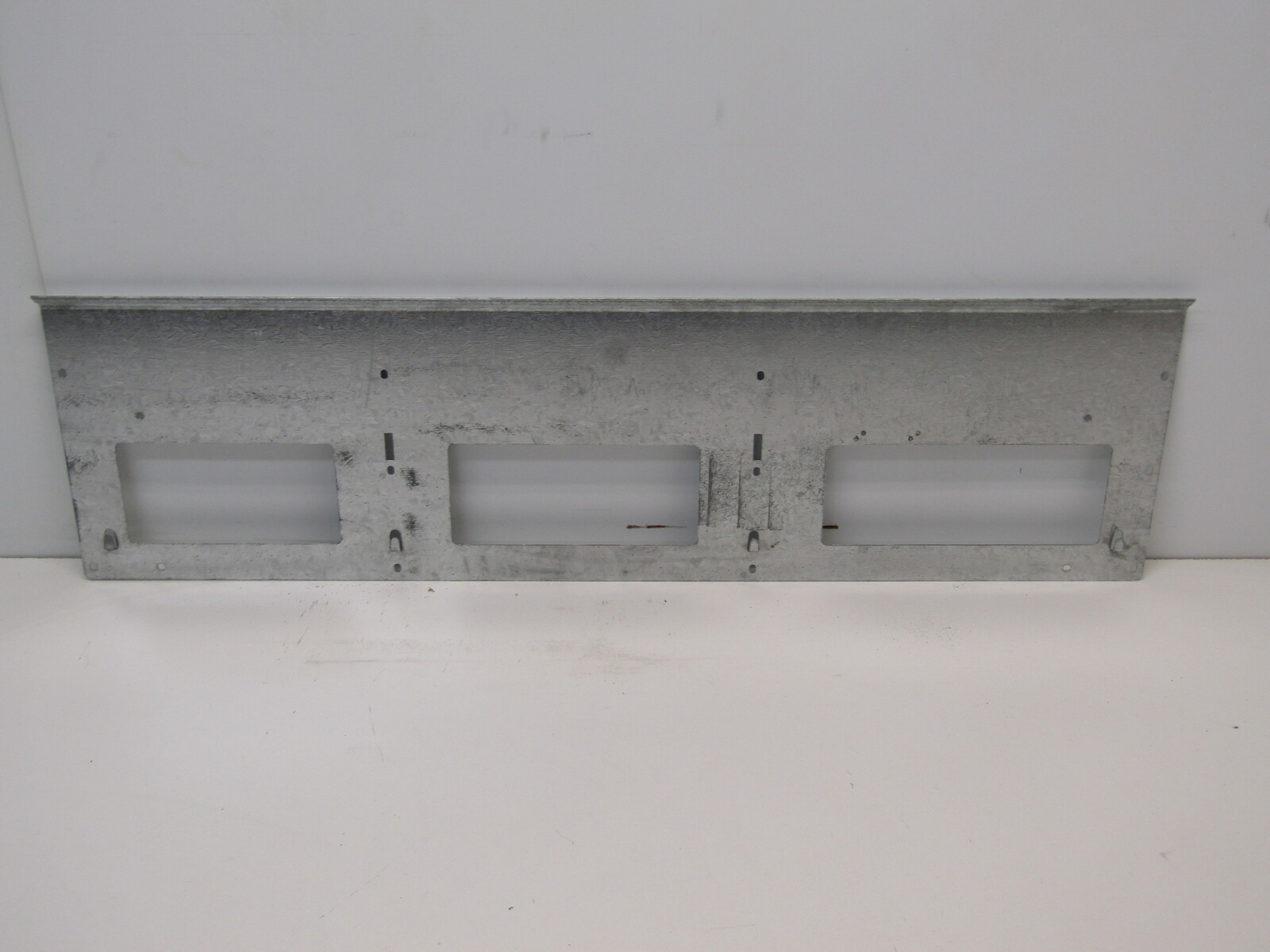 Front rail rollout holes XL NXB-4 2006